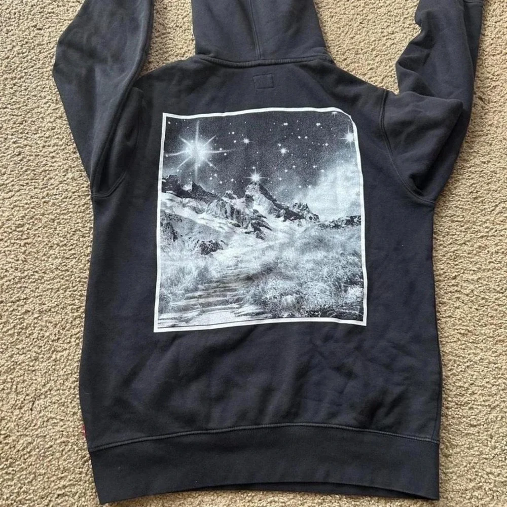 k Levi's hoodie with a unique‎ back design